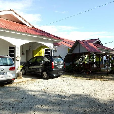 Idul Sunrise View Hotel Pantai Cenang  Exterior photo