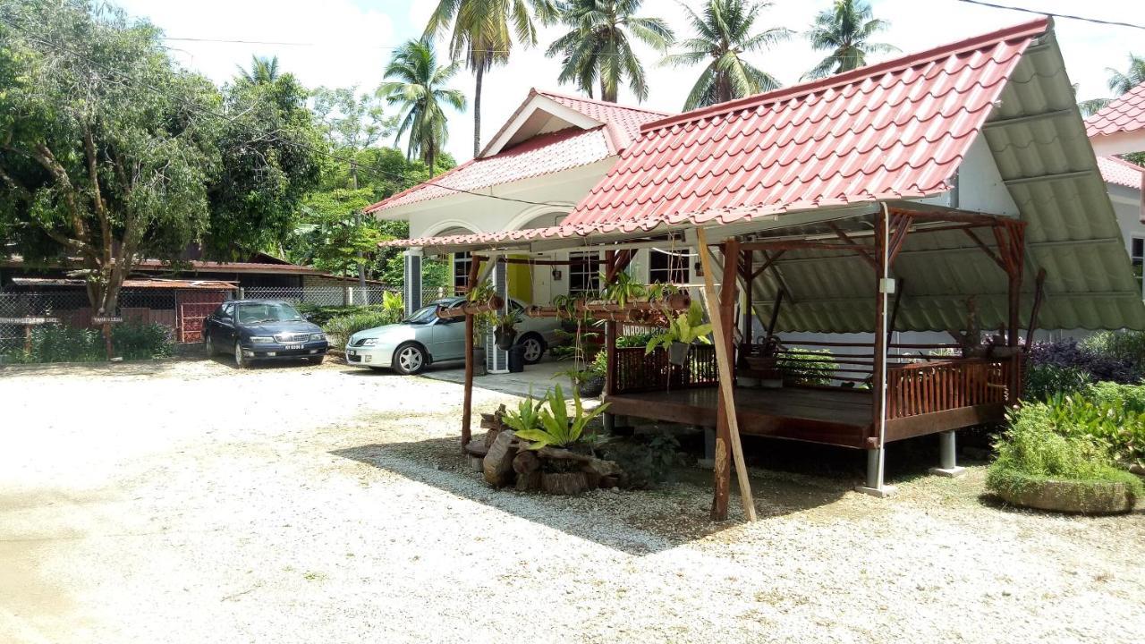 Idul Sunrise View Hotel Pantai Cenang  Exterior photo